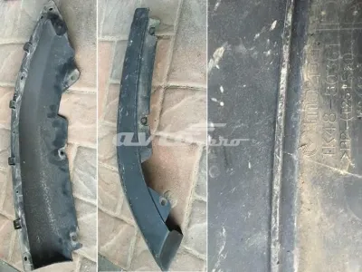 Moldura derecha del parachoques trasero MAZDA TK4850361