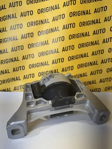 Soporte de motor derecho BBN339060B Mazda