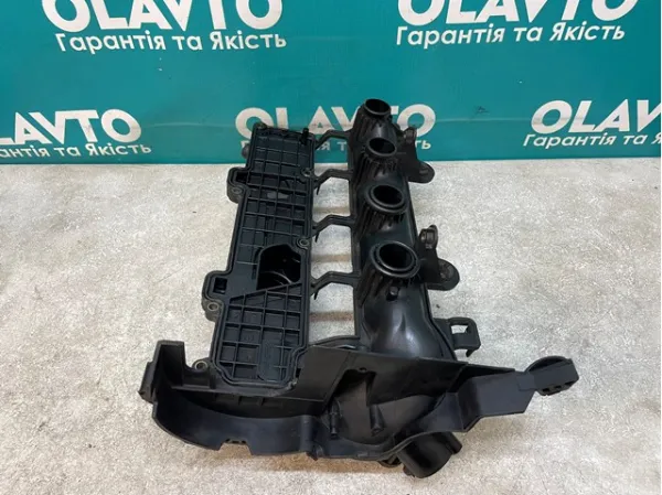 Tapa de balancines Y40110220A Mazda