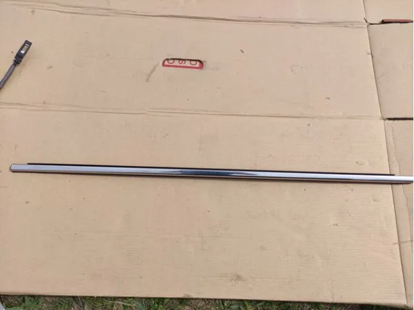 Moldura de cristal de la puerta delantera izquierda 5NN837475AVNH VAG
