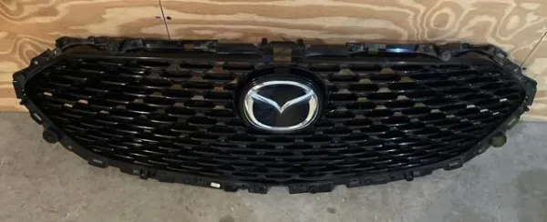 Parrilla BCKB50711 Mazda