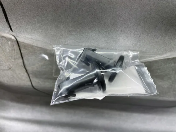 Tapa de gancho de remolque trasero del parachoques LR045174 Land Rover
