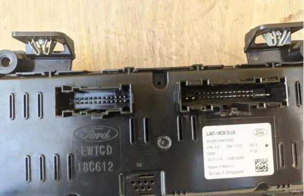 Unidad de control aire acondicionado Ford Escape III