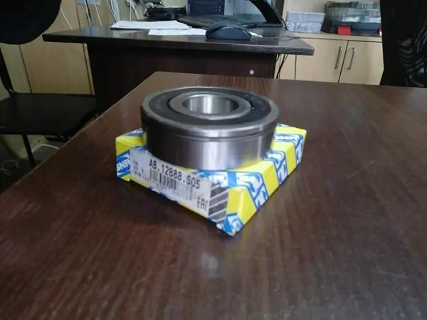 Rodamiento caja de cambios AB12888S05 SNR