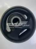 Soporte trasero de motor con silentblock Mitsubishi Pajero H60, H70
