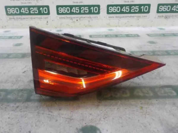 Piloto trasero interior izquierdo 82A945093C VAG
