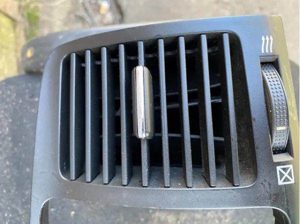 Comprar Panel revestimiento salpicadero Toyota Corolla  E12U