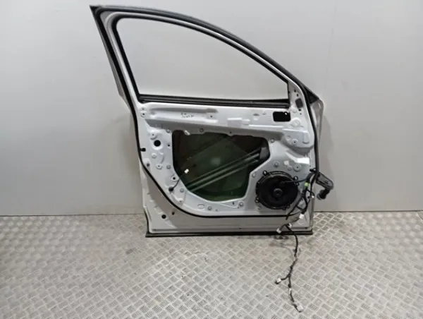 Puerta delantera izquierda KDY35902XJ Mazda