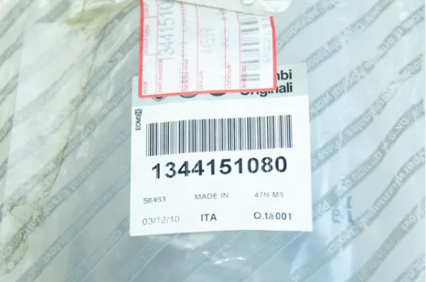 Guía de la puerta trasera batiente 1344151080 Fiat/Alfa/Lancia