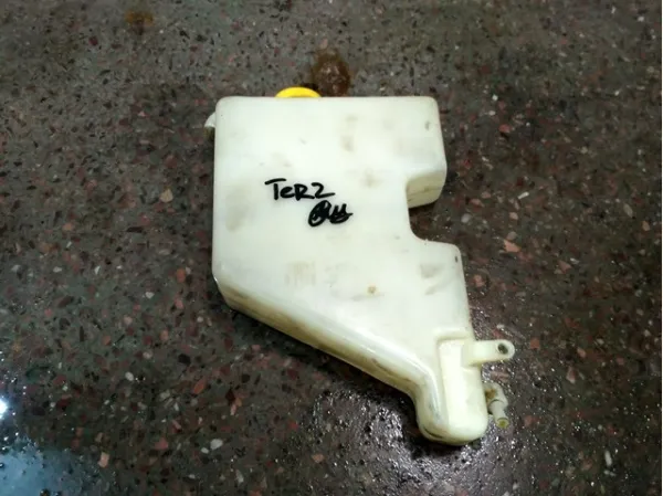  Vaso de expansión Nissan Terrano 2