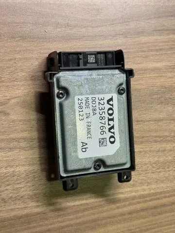 Módulo de control del ángulo muerto 32358766 Volvo