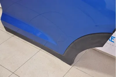 Moldura puerta trasera izquierda HYUNDAI 87731D3000CA