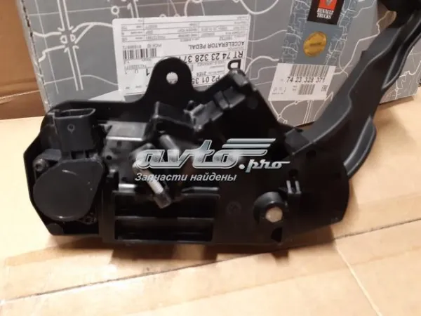 Pedal del acelerador 7423328371 Renault (RVI)