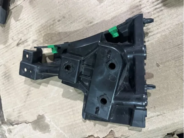 Soporte de parachoques delantero 31425463 Volvo