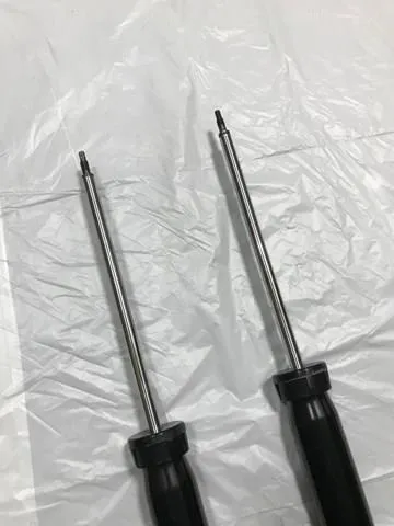 Comprar KN1C28700B Mazda Amortiguador trasero