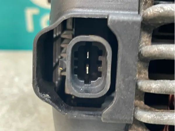 Alternador 13579675 Opel