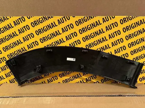Extensión de aleta delantera izquierda DGH951W81A Mazda