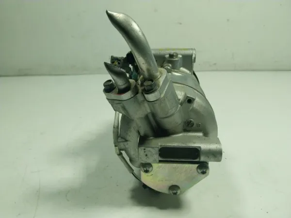 Compresor de aire acondicionado 926004423R Renault (RVI)