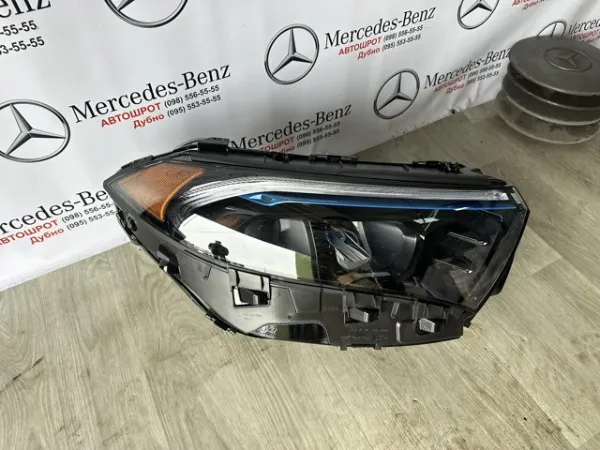 Faro derecho A2439065600 Mercedes