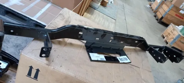Soporte de parachoques trasero Peugeot 307 SW