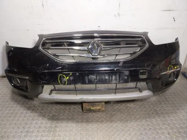 Paragolpes 620221310R Renault (RVI)