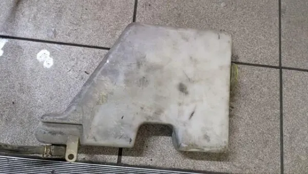 Comprar Vaso de expansión Nissan Terrano II R20