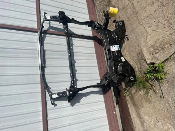 Comprar Subchasis delantero soporte motor Mazda CX-30  DM