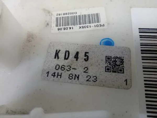 Bomba de gasolina PE011335X Mazda