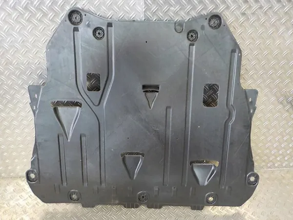 Protección motor / empotramiento Volvo XC40 536