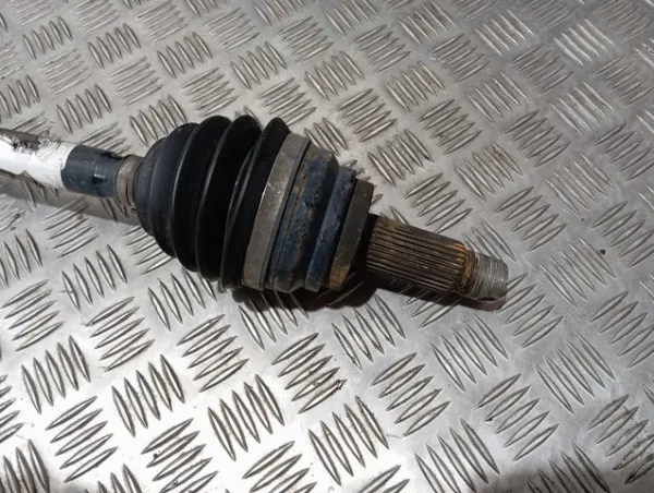  762988001 BMW