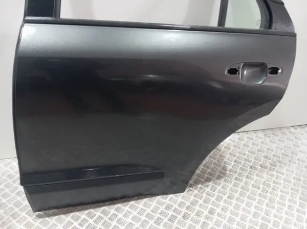 Puerta trasera izquierda 77003AT000 Hyundai/Kia