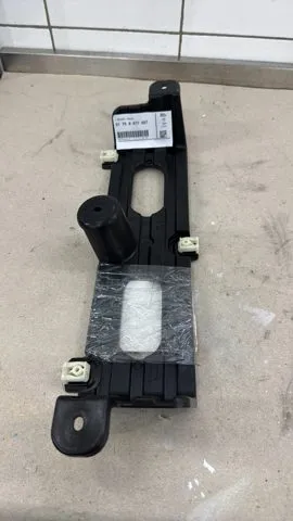  51759477057 BMW