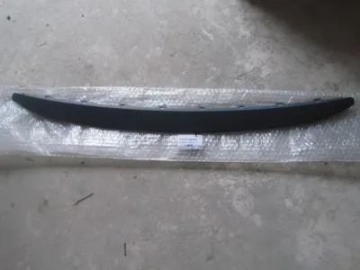 Moldura superior de la parrilla del radiador PEUGEOT 982595261T