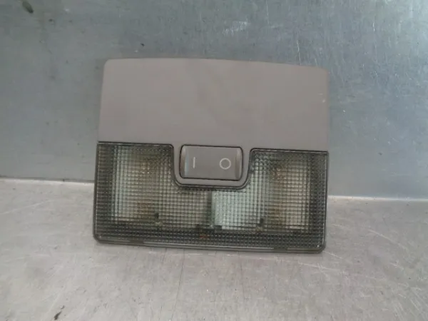 Luz de techo interior (cabina) 4B0947105 VAG