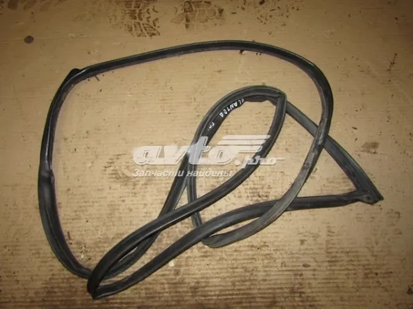 Junta de puerta delantera izquierda 821302H000 Hyundai/Kia