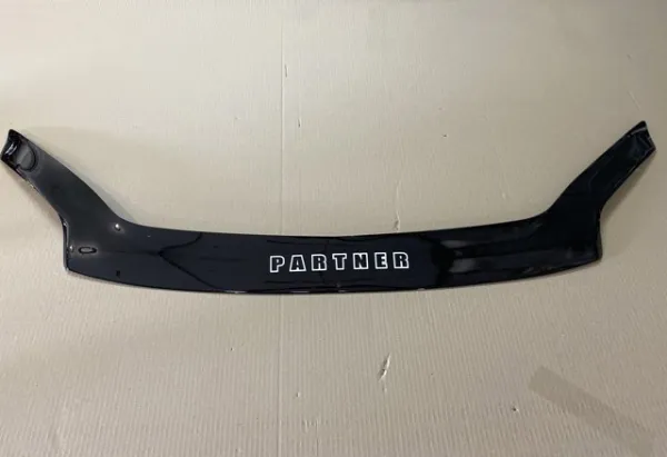 Deflector de capó Peugeot Partner I