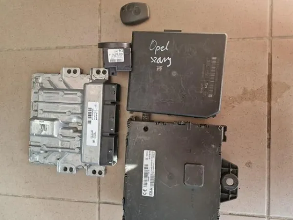 ECU 237104550S Renault (RVI)