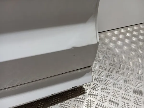 Puerta trasera derecha 32399082 Volvo