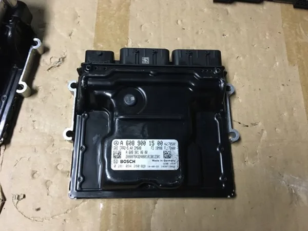 ECU 6089001500 Mercedes
