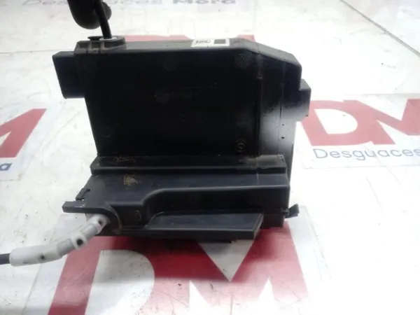 Cerradura de puerta trasera izquierda 9826126080 Peugeot/Citroen