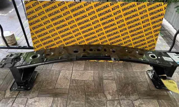 Refuerzo parachoque delantero DGH950070 Mazda