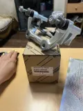 Soporte de la pinza de freno trasera Toyota Avensis T27