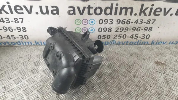 Casco de filtro de aire, parte inferior Toyota Corolla E18