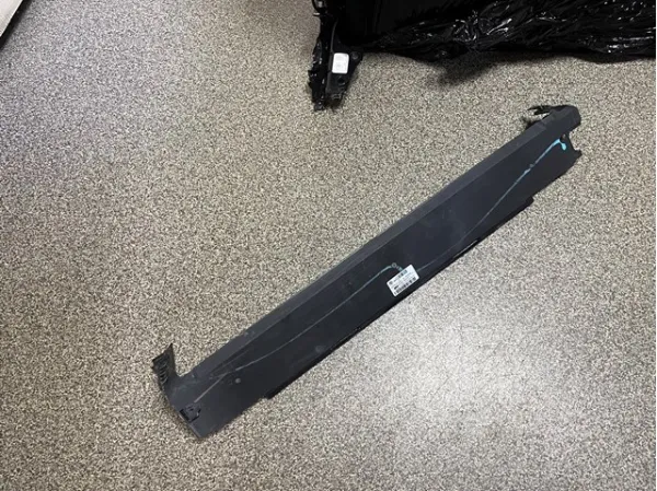 Deflector de aire, radiador, superior BMW 17118666836 precio, desde 22,23 USD