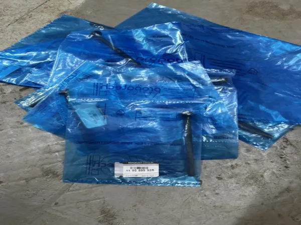 Tornillo culata 110569992R Renault (RVI)