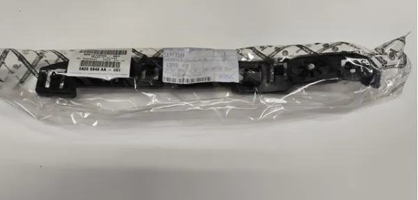 Soporte de parachoques delantero izquierdo 51973269 Fiat/Alfa/Lancia