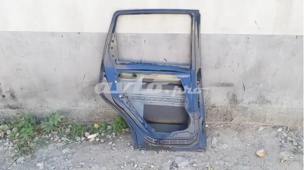 Puerta trasera izquierda 1697301905 Mercedes