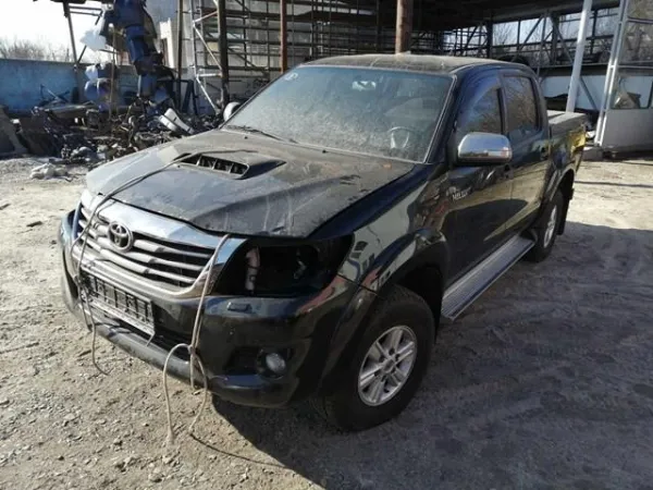 Aleta delantera izquierda 538120K110 Toyota