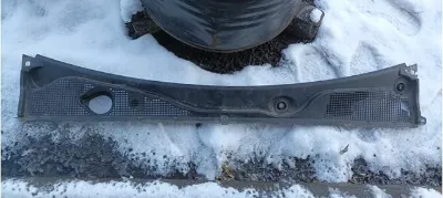 Vierteaguas RENAULT 668119050R