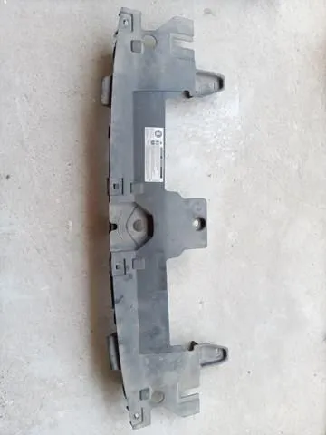 Soporte de parrilla del radiador 760853819D9B9 VAG